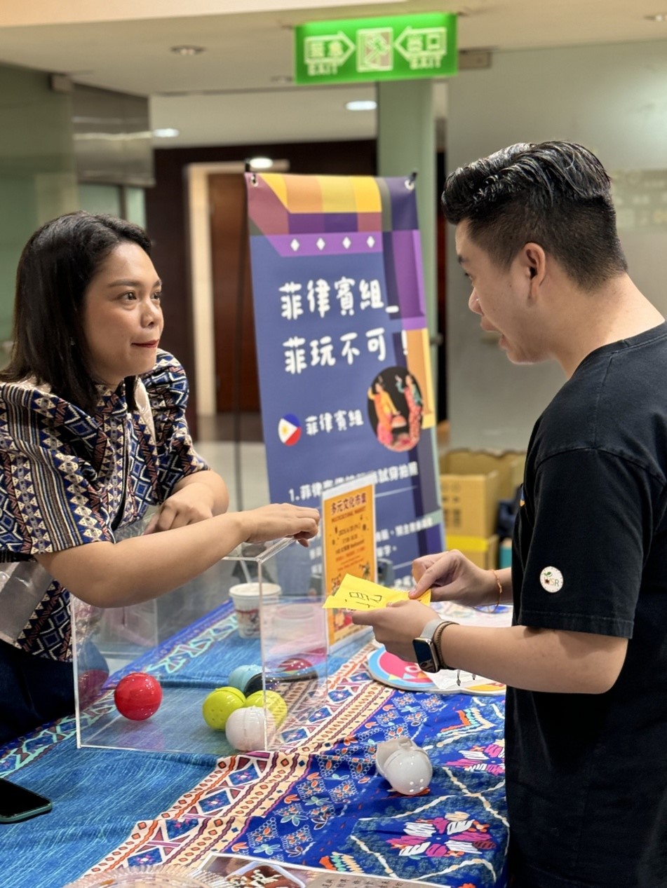 華泰電子感謝有您! 模範員工榮耀時刻 