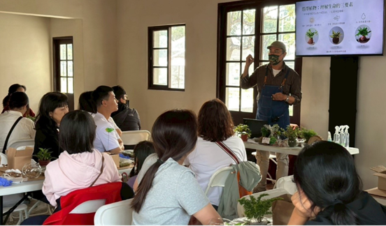 華泰電子感謝有您! 模範員工榮耀時刻